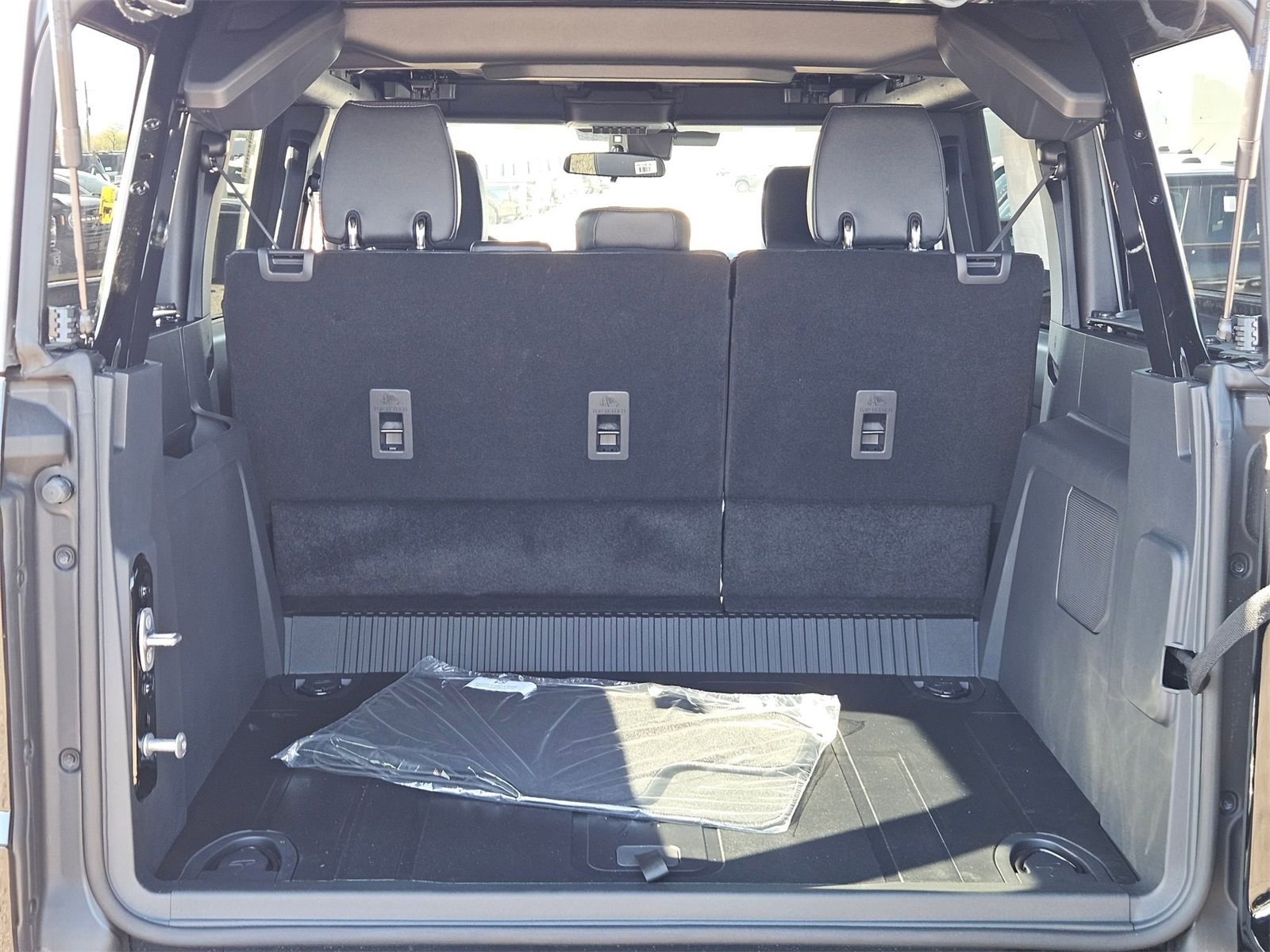 New 2025 Ford Bronco Big Bend w/ Black Diamond Package image 7