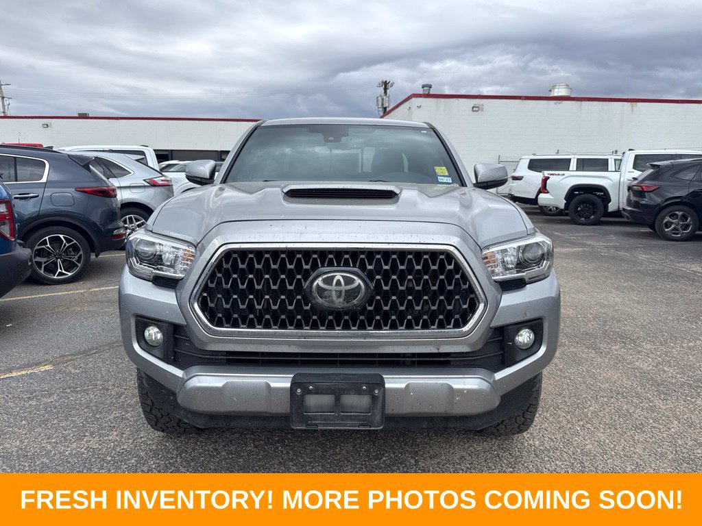 Used 2018 Toyota Tacoma TRD Sport w/ Technology Package AWD/4WD image 7