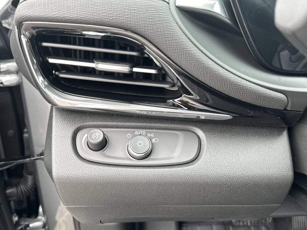 New 2026 Buick Envista Sport Touring w/ Convenience I Package FWD image 18