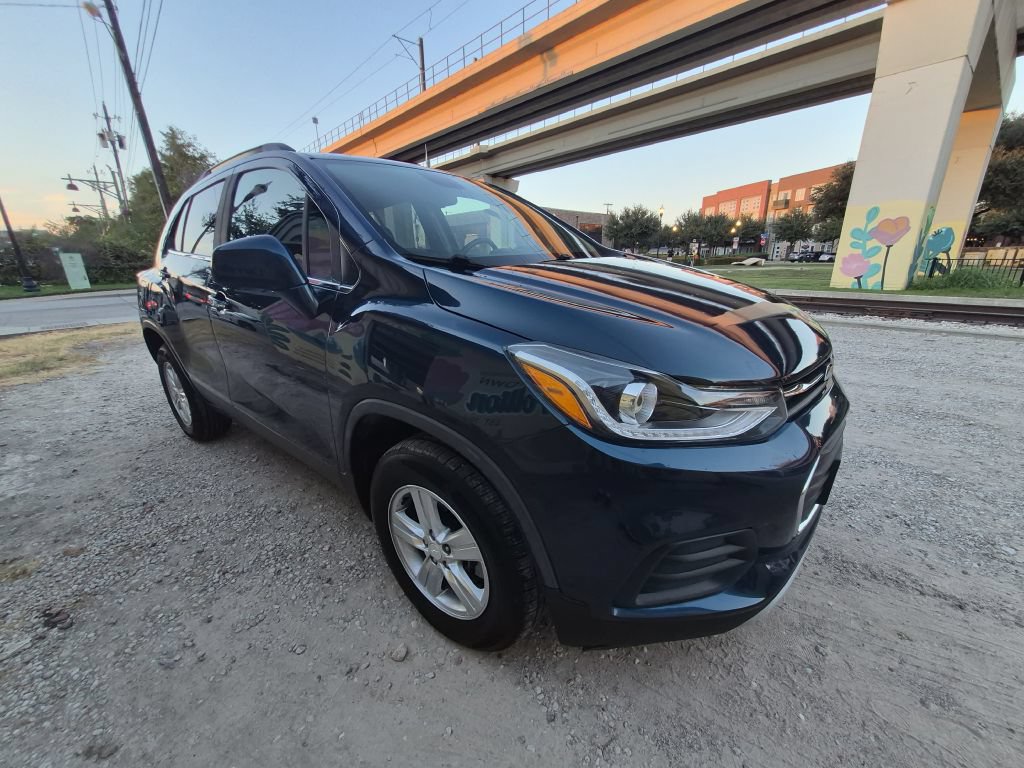 Used 2019 Chevrolet Trax LT w/ LT Convenience Package AWD/4WD image 4