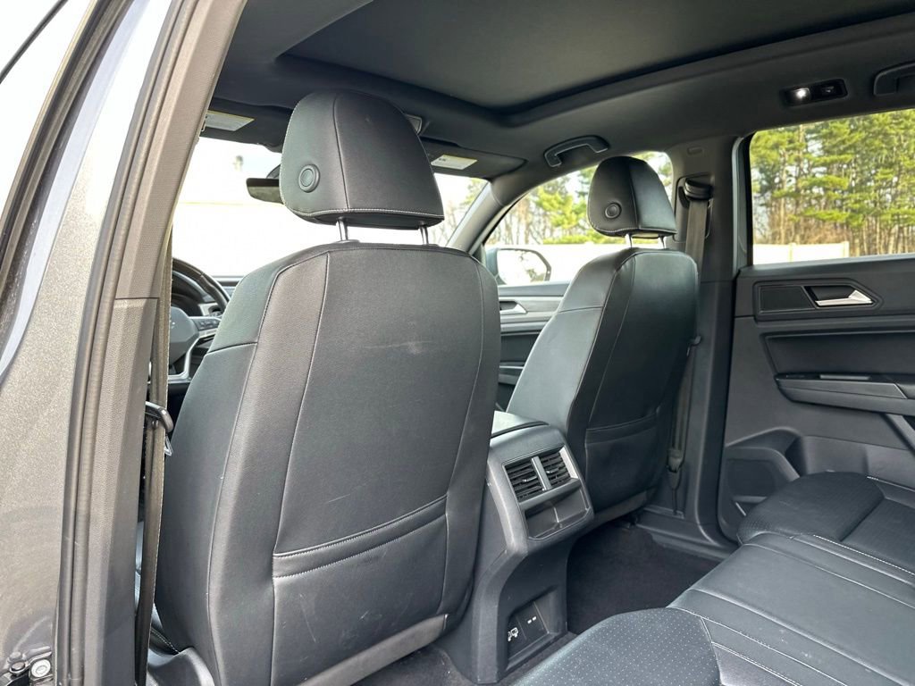 Used 2020 Volkswagen Atlas Cross Sport SE w/ Panoramic Sunroof Package image 23