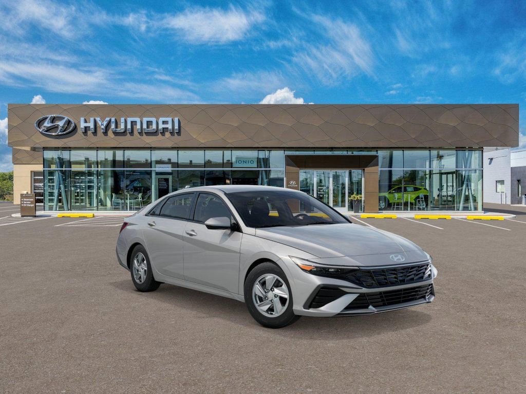 New 2026 Hyundai Elantra SE FWD video 2