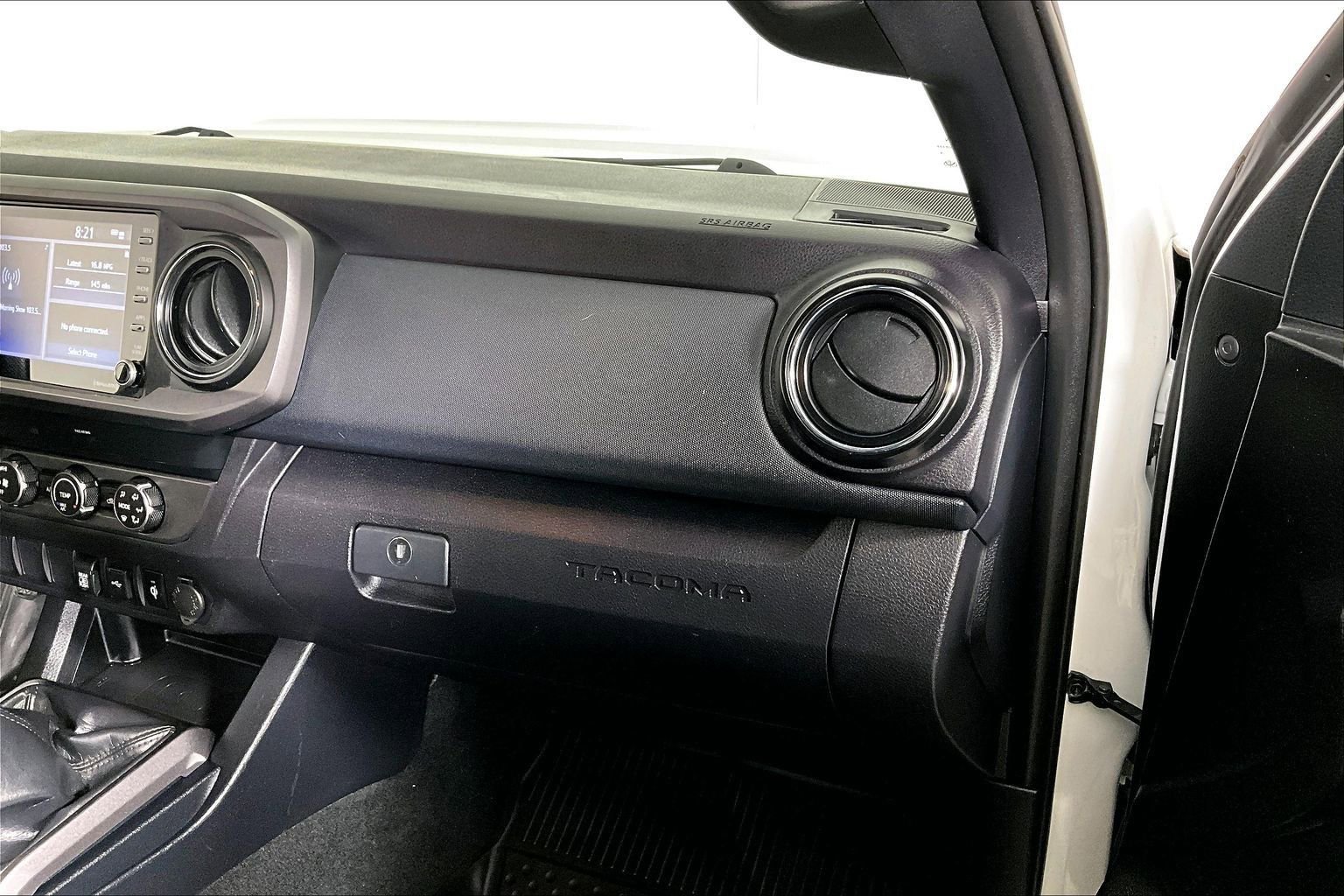 Used 2020 Toyota Tacoma TRD Sport image 16