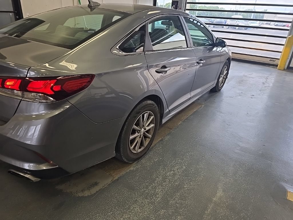 Used 2019 Hyundai Sonata SE FWD image 3