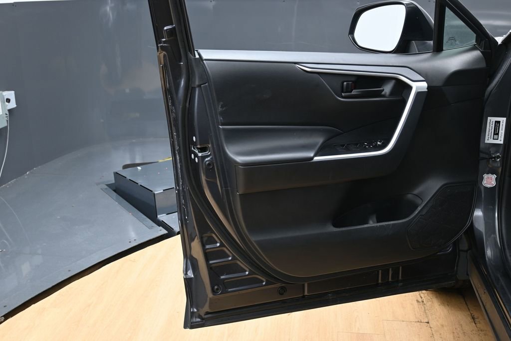Used 2024 Toyota RAV4 LE image 37