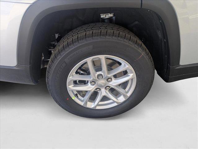 New 2025 Jeep Grand Cherokee L Laredo w/ Luxury Tech Group I image 21