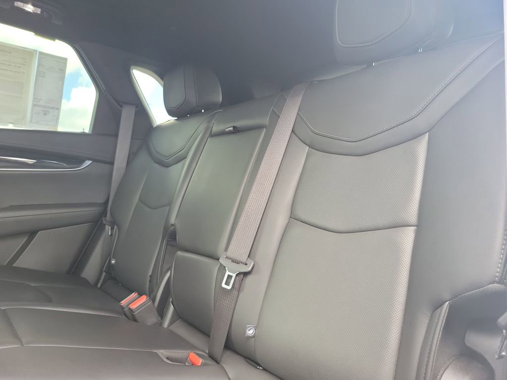 Used 2025 Cadillac XT5 Premium Luxury image 11