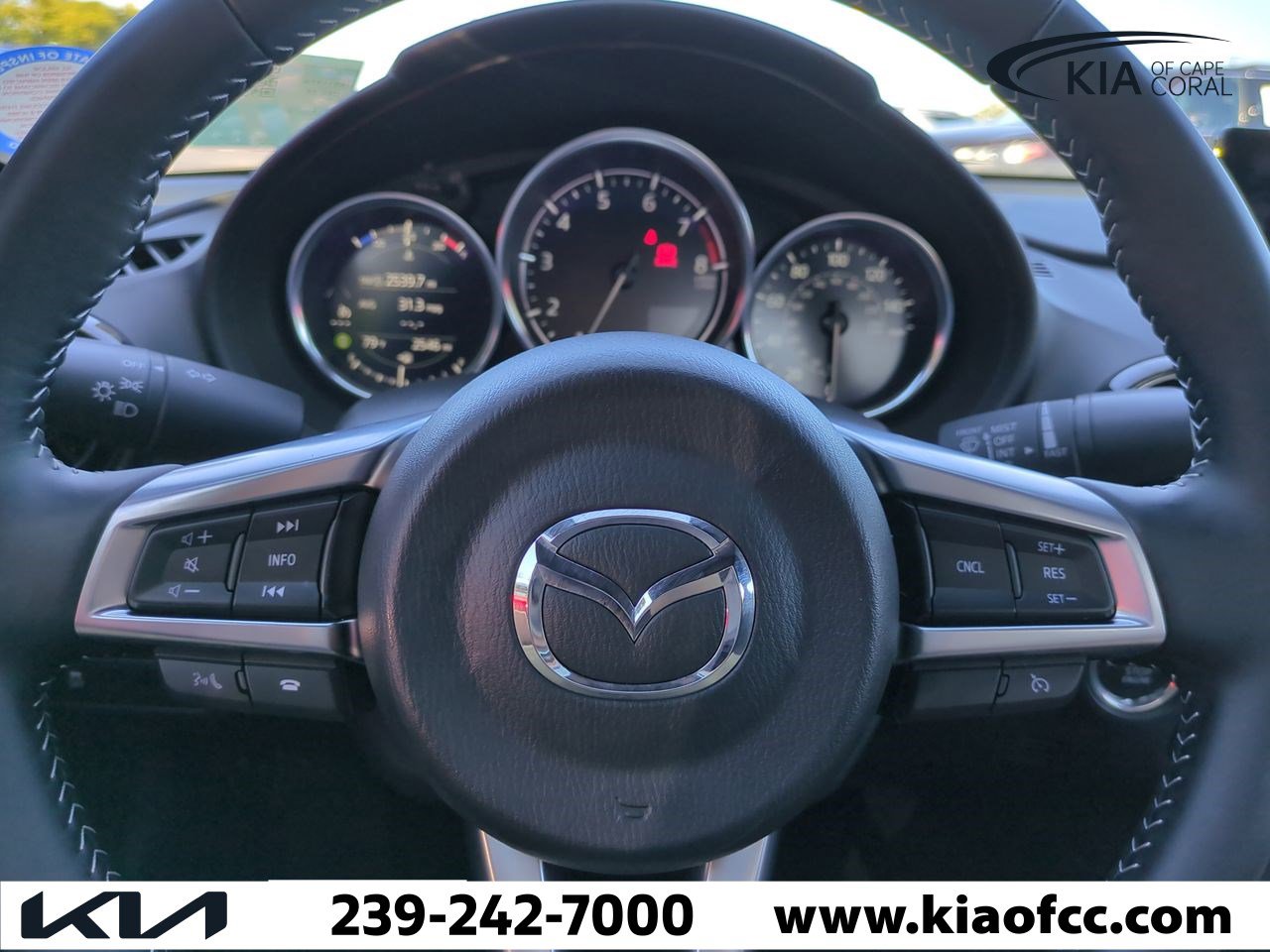 Used 2025 MAZDA MX-5 Miata Club w/ Interior Package image 24