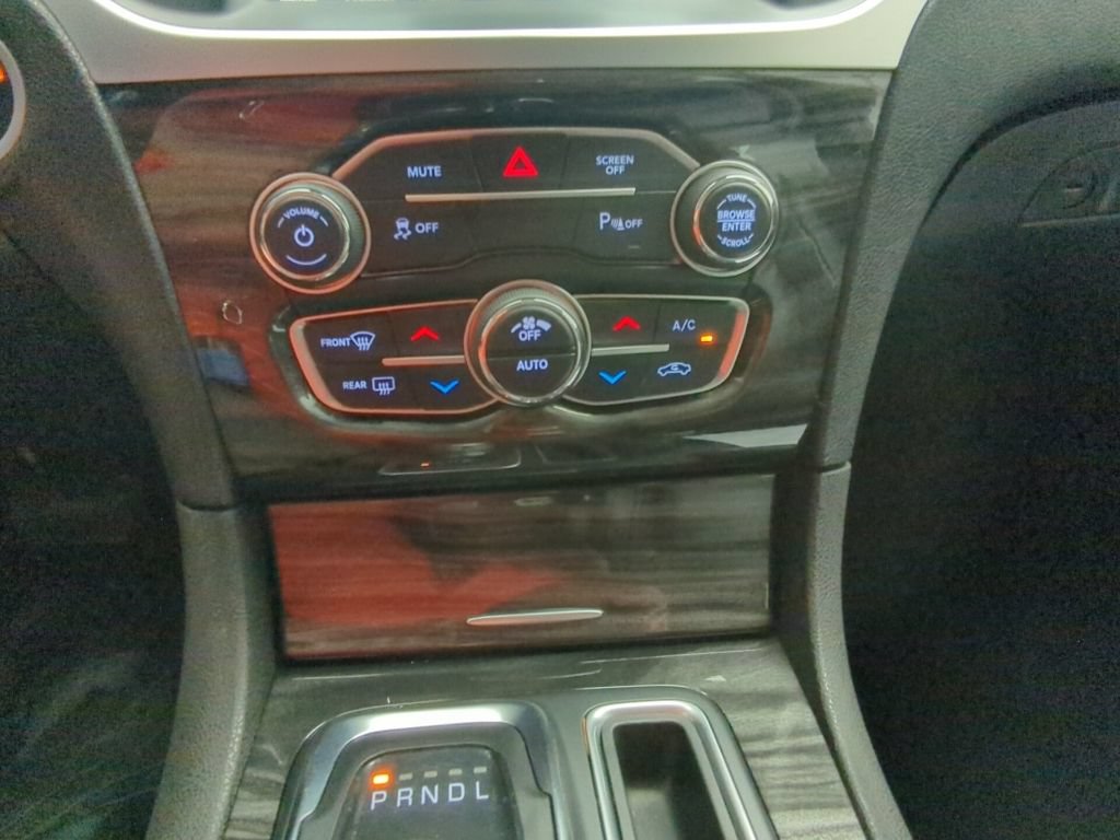 Used 2022 Chrysler 300 Touring L RWD image 20