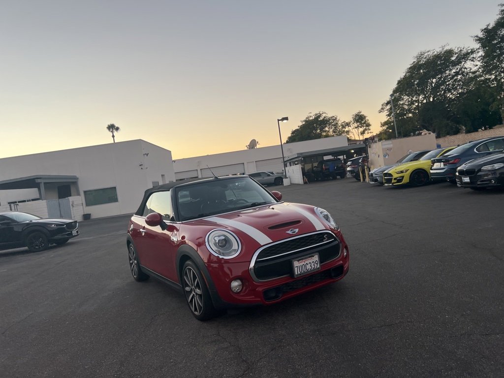Used 2017 MINI Cooper S image 2