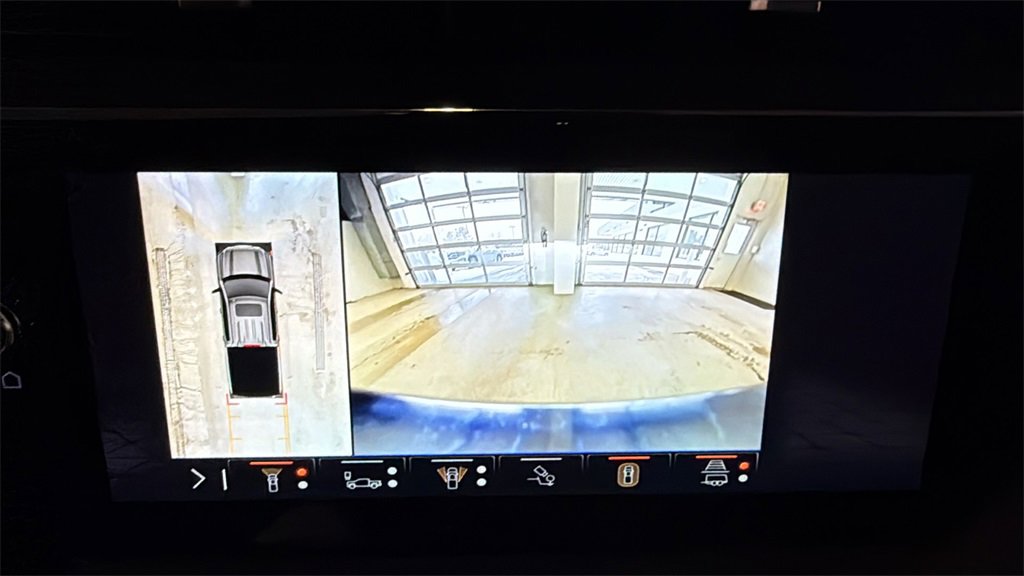 Used 2024 GMC Sierra 1500 AT4 w/ Technology Package image 39
