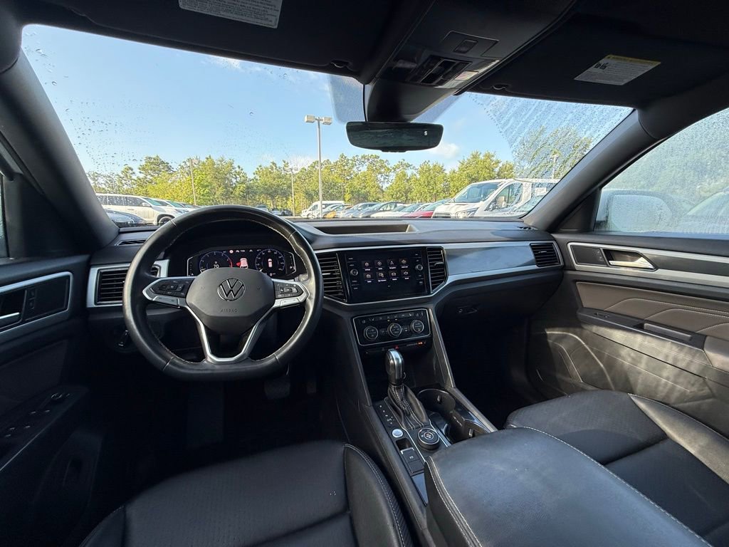 Used 2021 Volkswagen Atlas Cross Sport SEL image 19