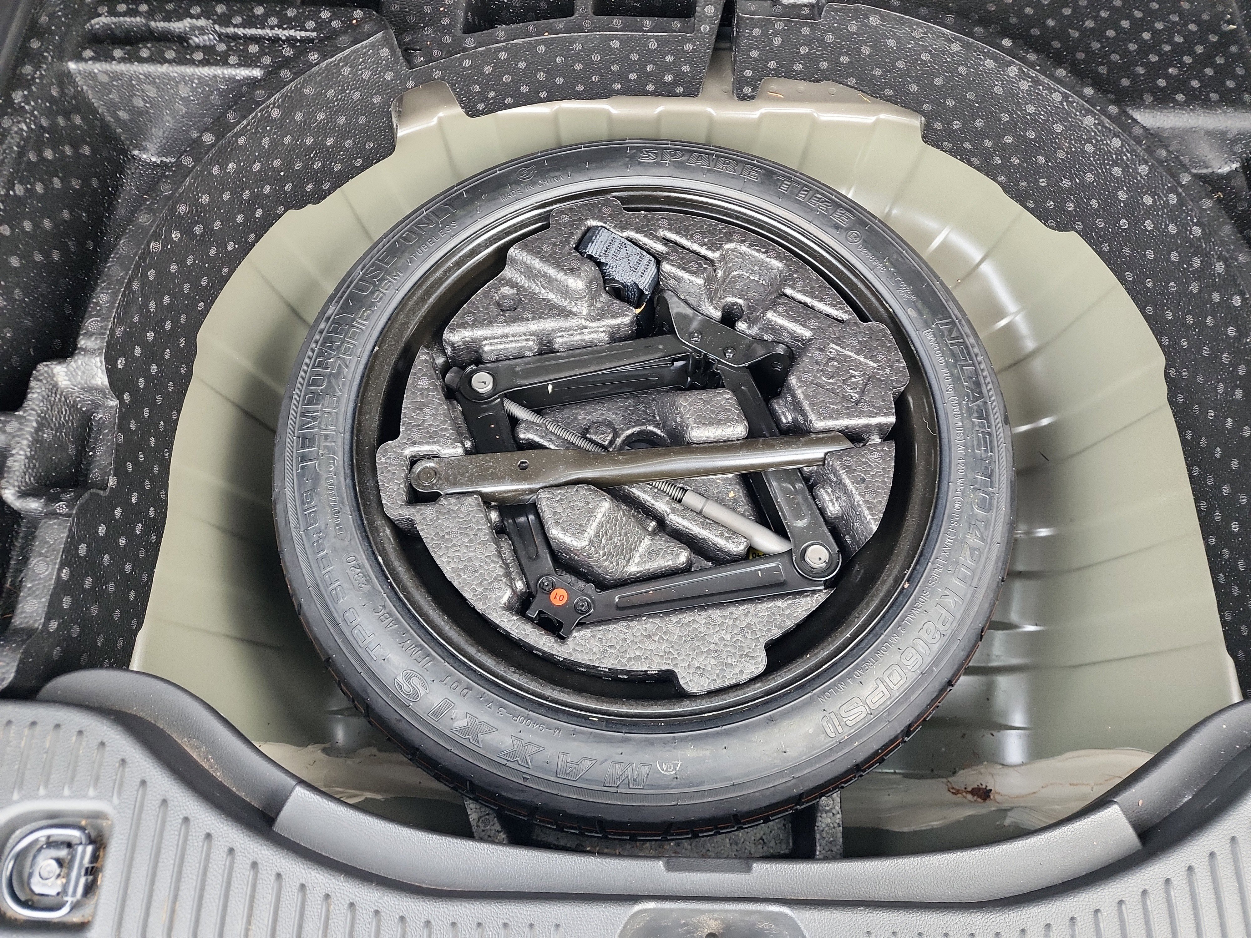 Used 2021 Chevrolet Trax LT w/ LT Convenience Package image 27