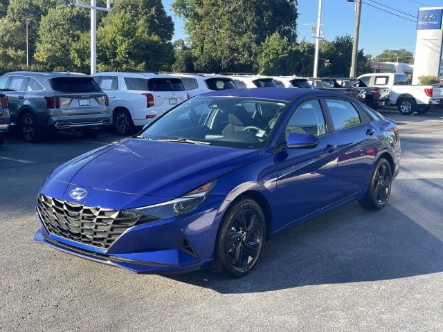 Used 2023 Hyundai Elantra Blue FWD image 3