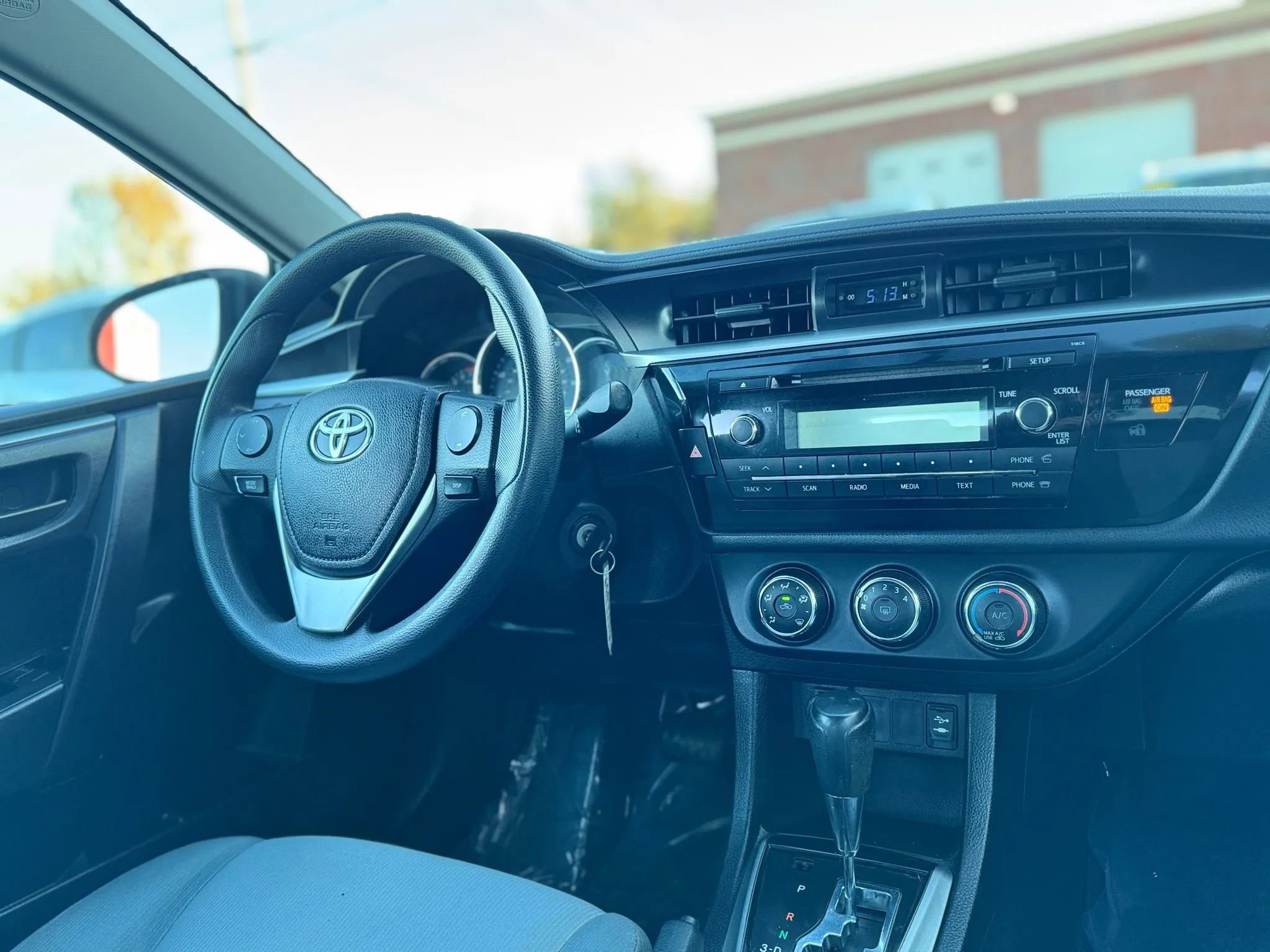 Used 2015 Toyota Corolla LE Premium image 20