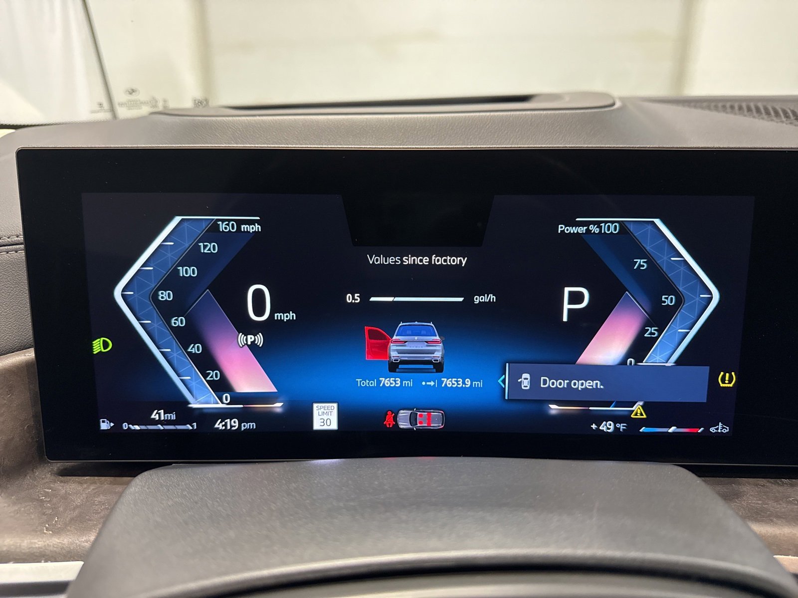 Used 2025 BMW X7 xDrive40i w/ Premium Package image 25