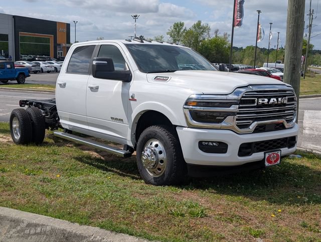 New 2026 RAM 3500 Big Horn w/ Laramie Trim Package AWD/4WD image 2
