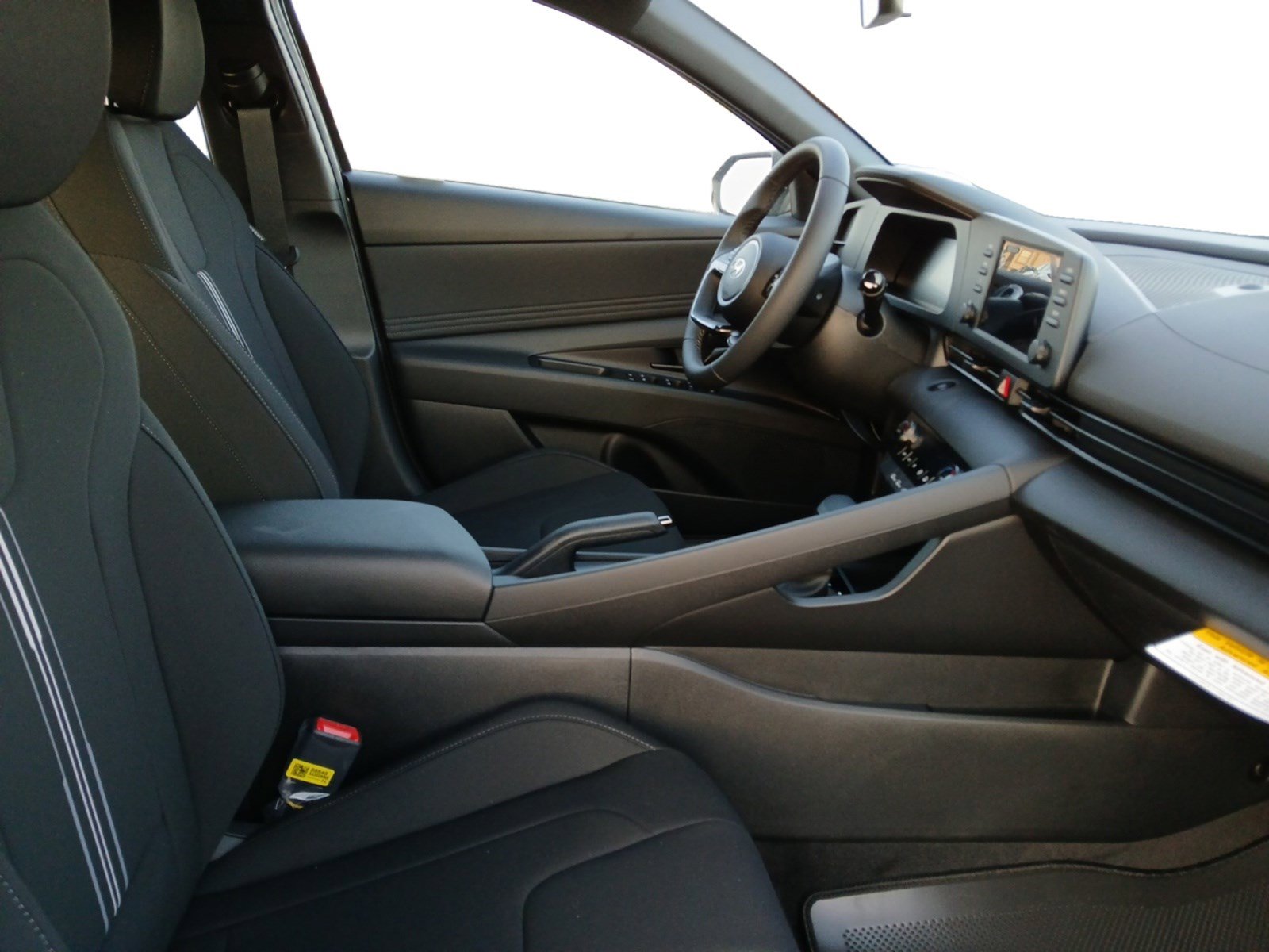 New 2025 Hyundai Elantra Sport image 15