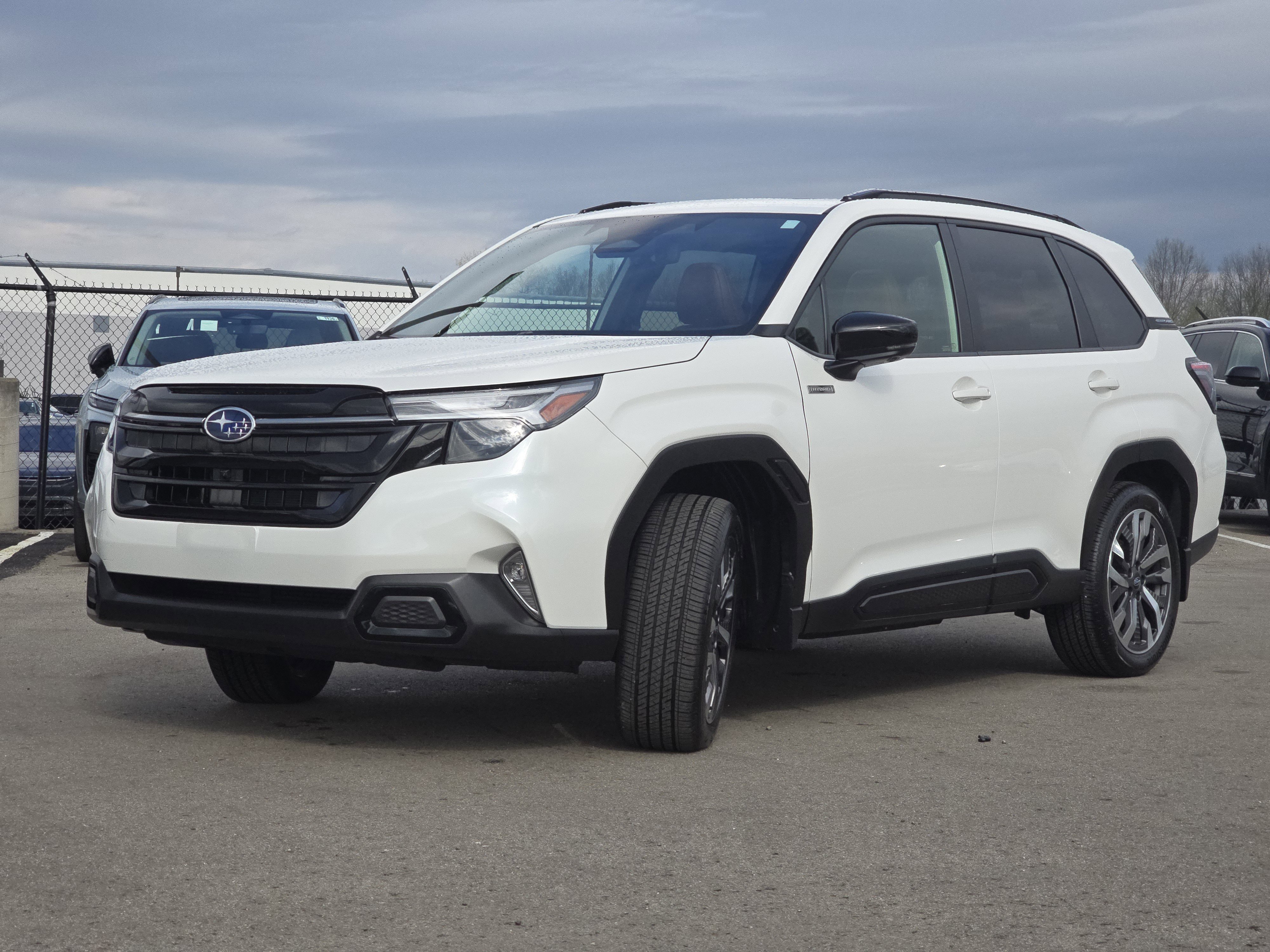 Used 2025 Subaru Forester Touring w/ Touring Package image 3