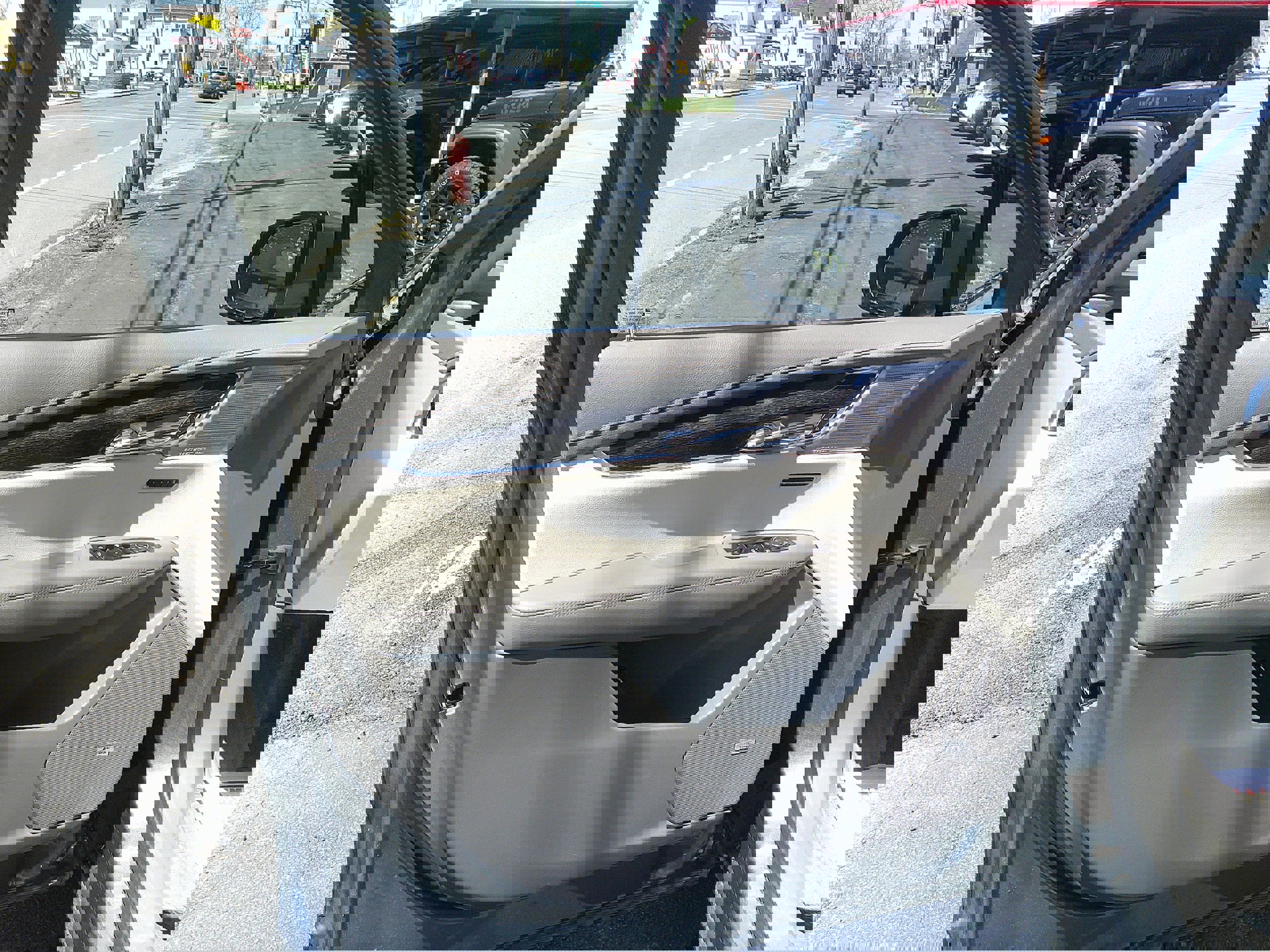 Used 2021 Cadillac XT6 Premium Luxury AWD/4WD image 17