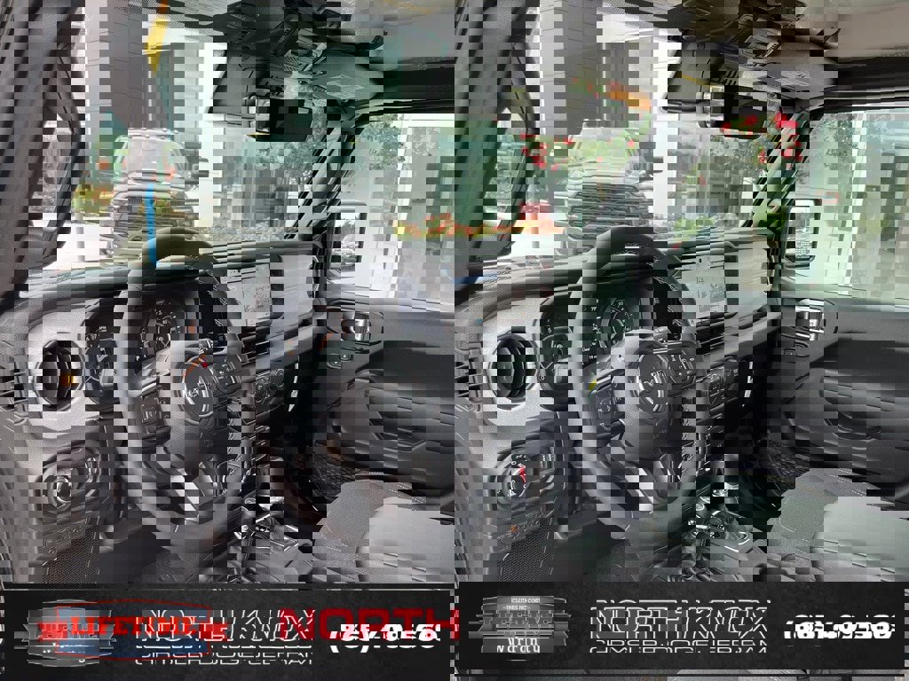 New 2025 Jeep Gladiator Sport image 4