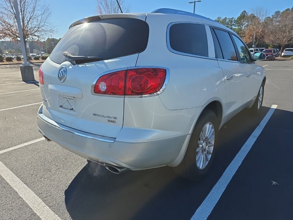 Used 2011 Buick Enclave CXL image 7