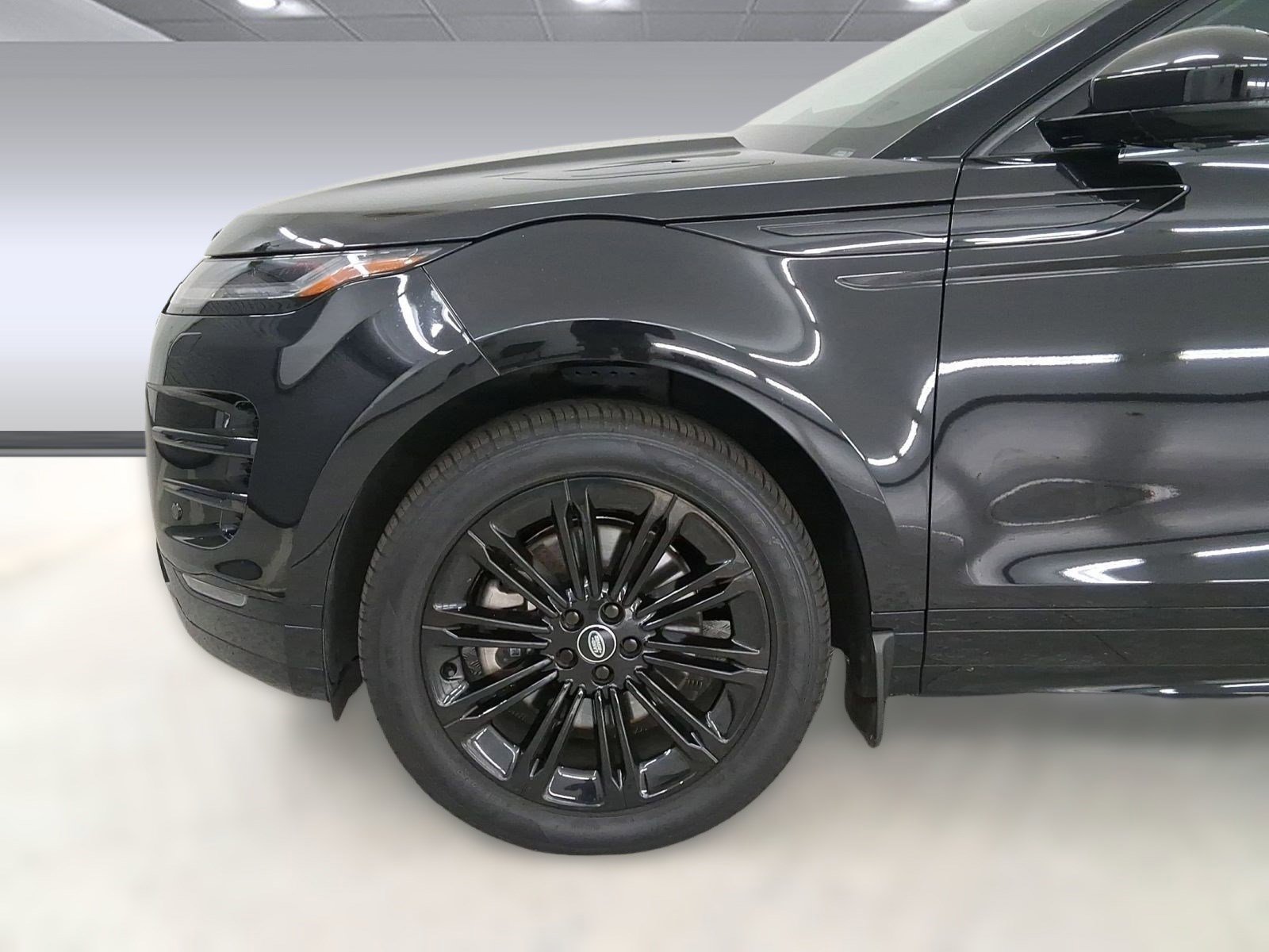Used 2025 Land Rover Range Rover Evoque Dynamic SE image 20
