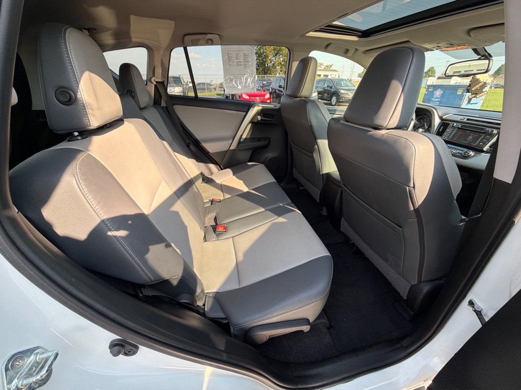 Used 2014 Toyota RAV4 Limited AWD/4WD image 31