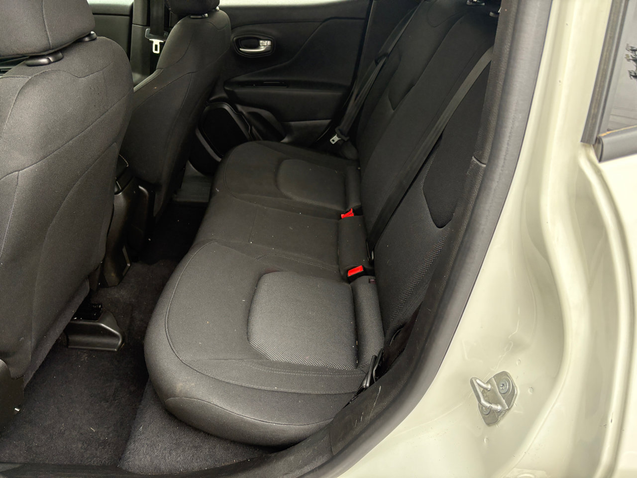 Used 2023 Jeep Renegade Latitude image 9