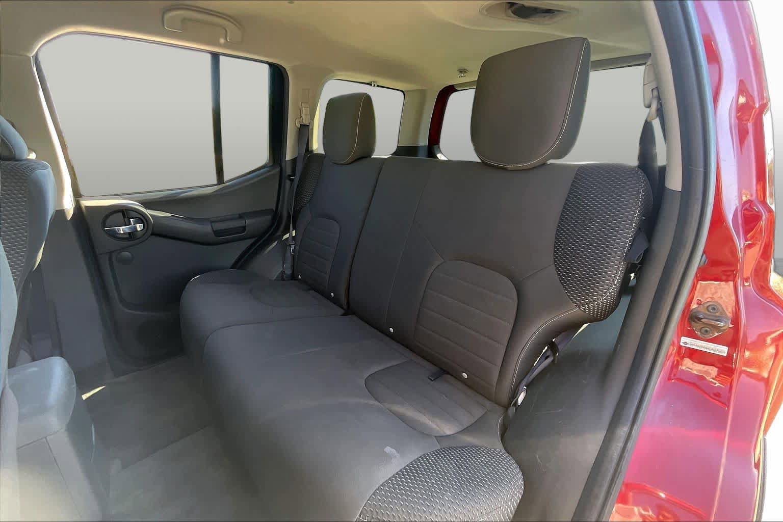 Used 2013 Nissan Xterra PRO-4X AWD/4WD image 19
