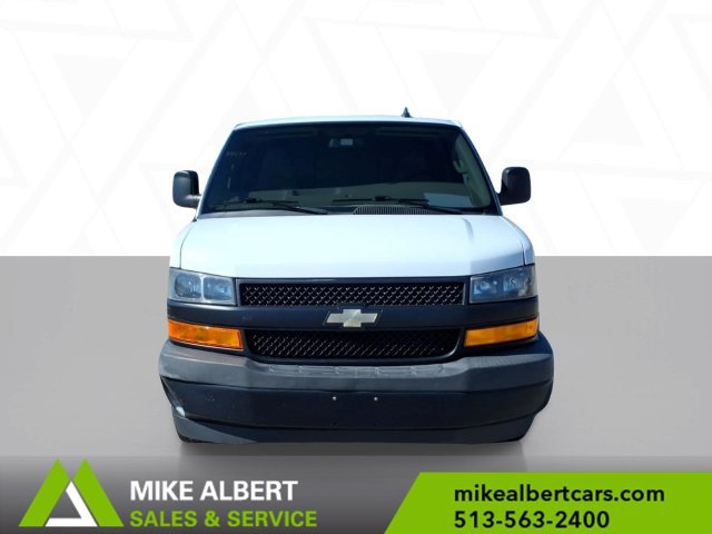 Used 2019 Chevrolet Express 2500 w/ Driver Convenience Package RWD image 2