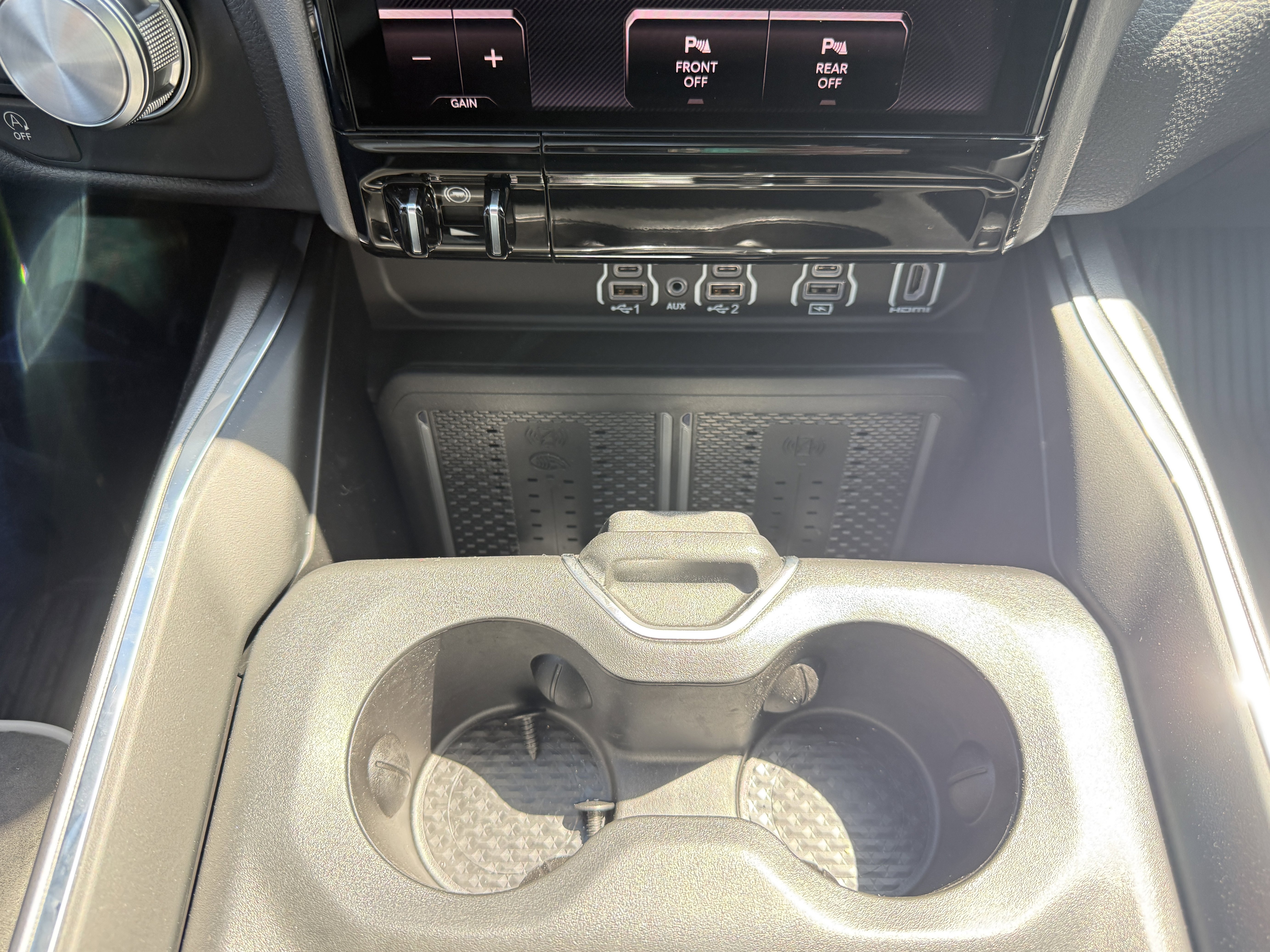 New 2026 RAM 1500 Laramie w/ Night Edition AWD/4WD image 13
