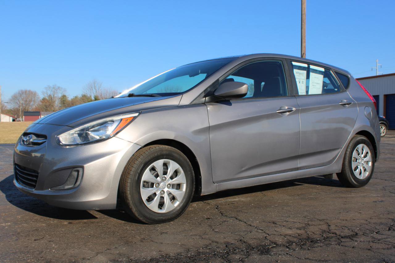 Used 2017 Hyundai Accent SE FWD image 11