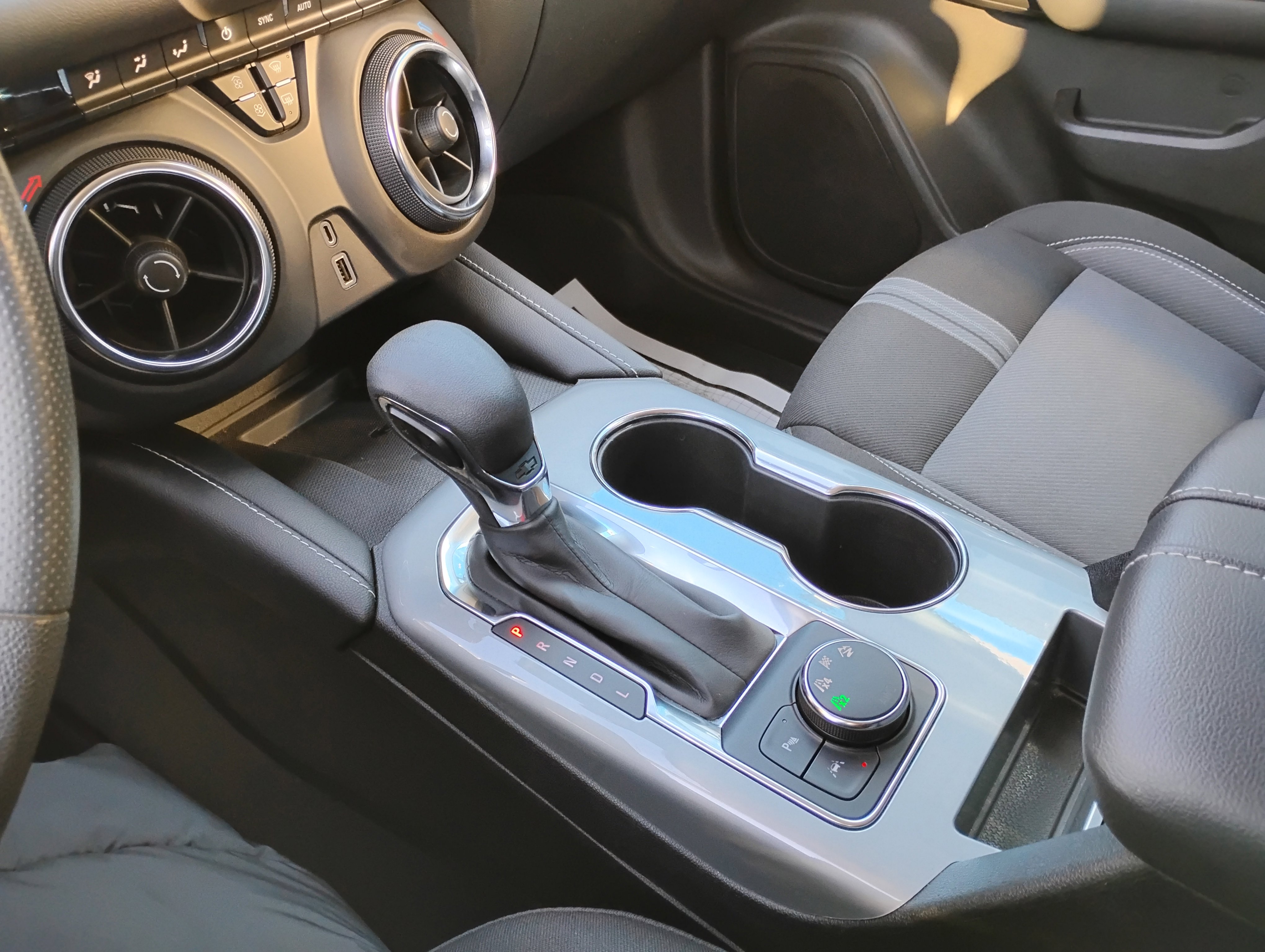 Used 2023 Chevrolet Blazer LT w/ Convenience Package image 13