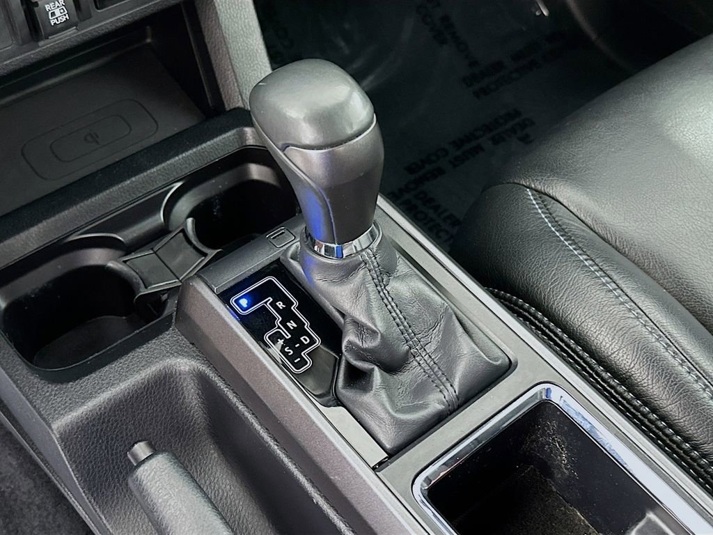 Used 2019 Toyota Tacoma TRD Sport AWD/4WD image 18
