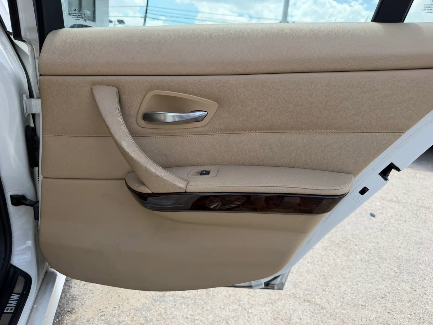 Used 2011 BMW 335i Sedan image 16