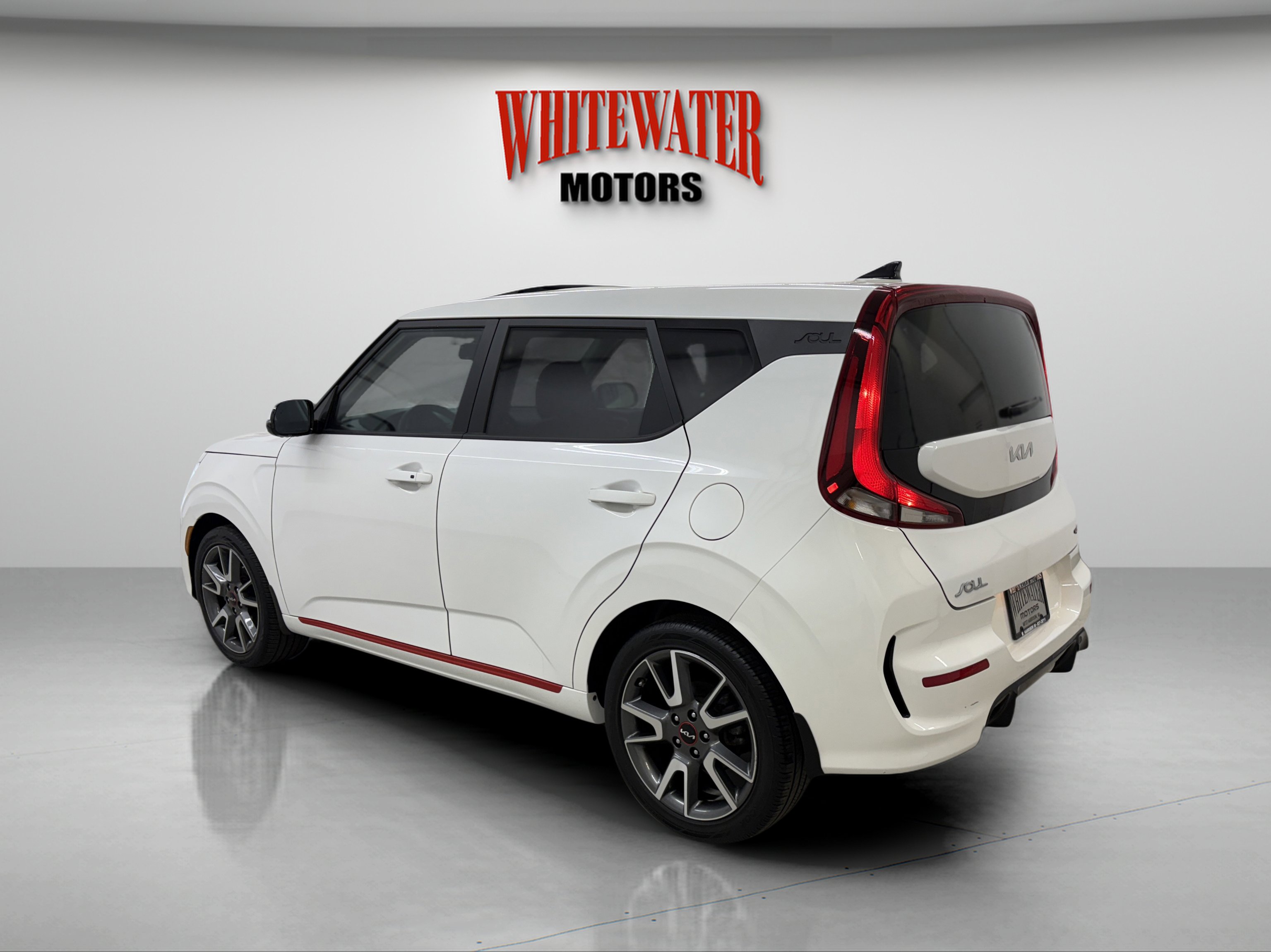 Used 2022 Kia Soul GT-Line image 2