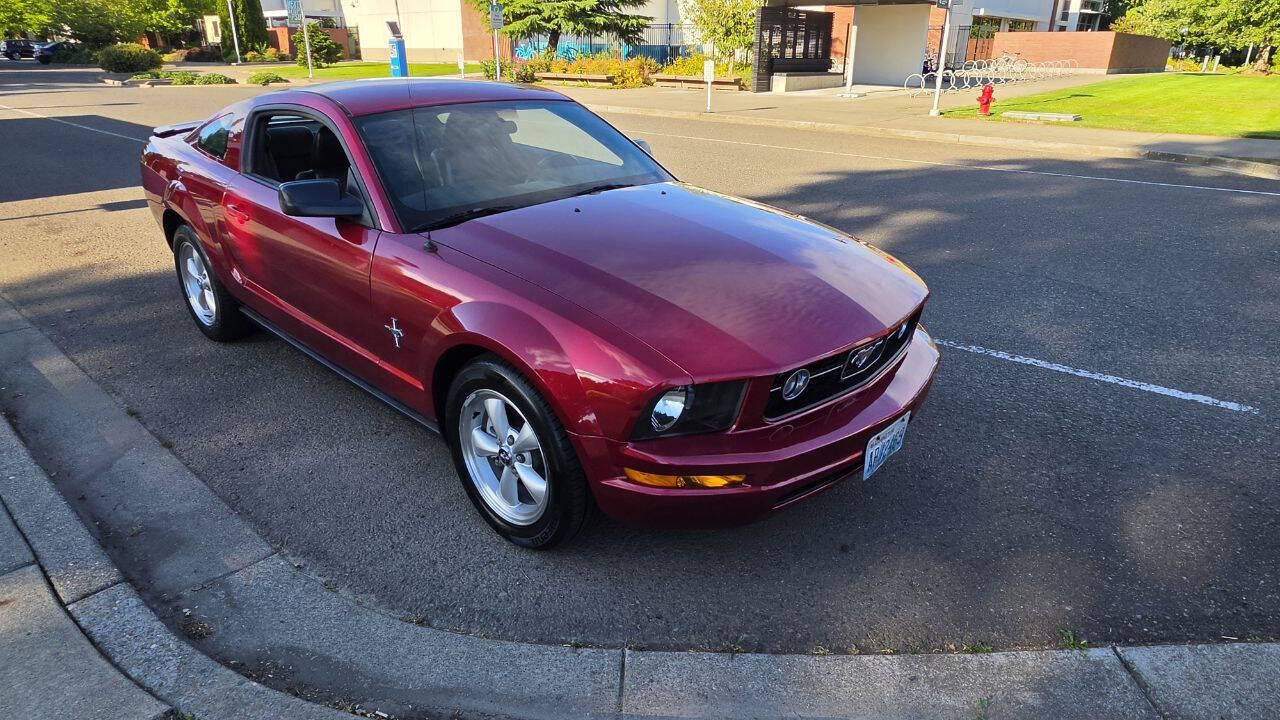 Used 2007 Ford Mustang Premium RWD image 3