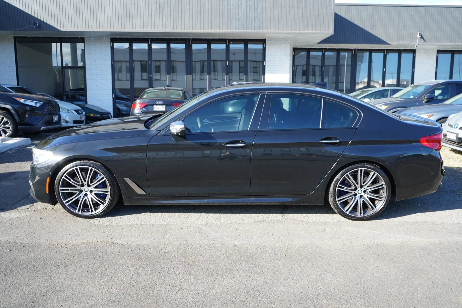 Used 2018 BMW M550i xDrive AWD/4WD image 2