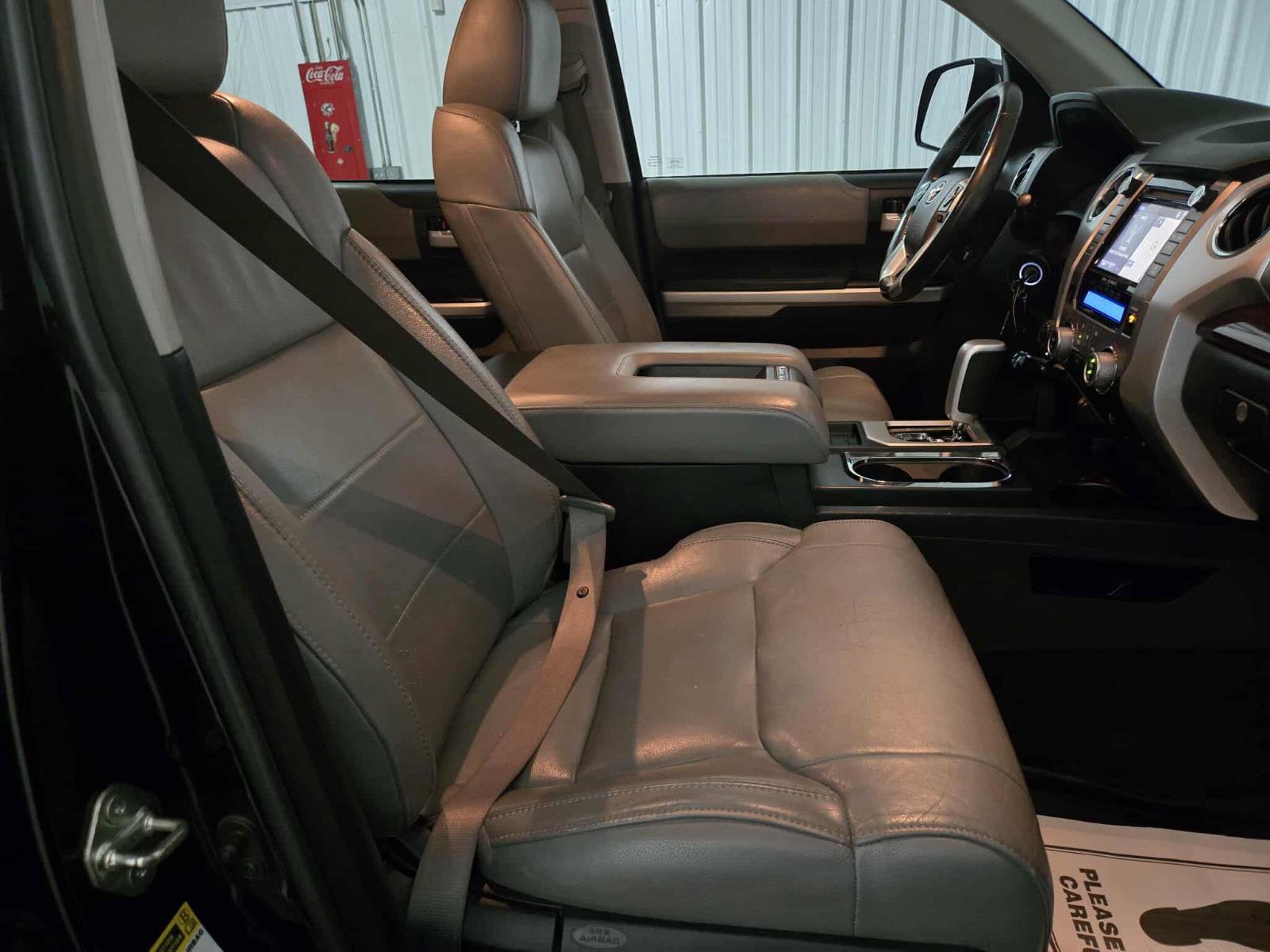 Used 2014 Toyota Tundra Limited w/ Limited Premium Package image 18
