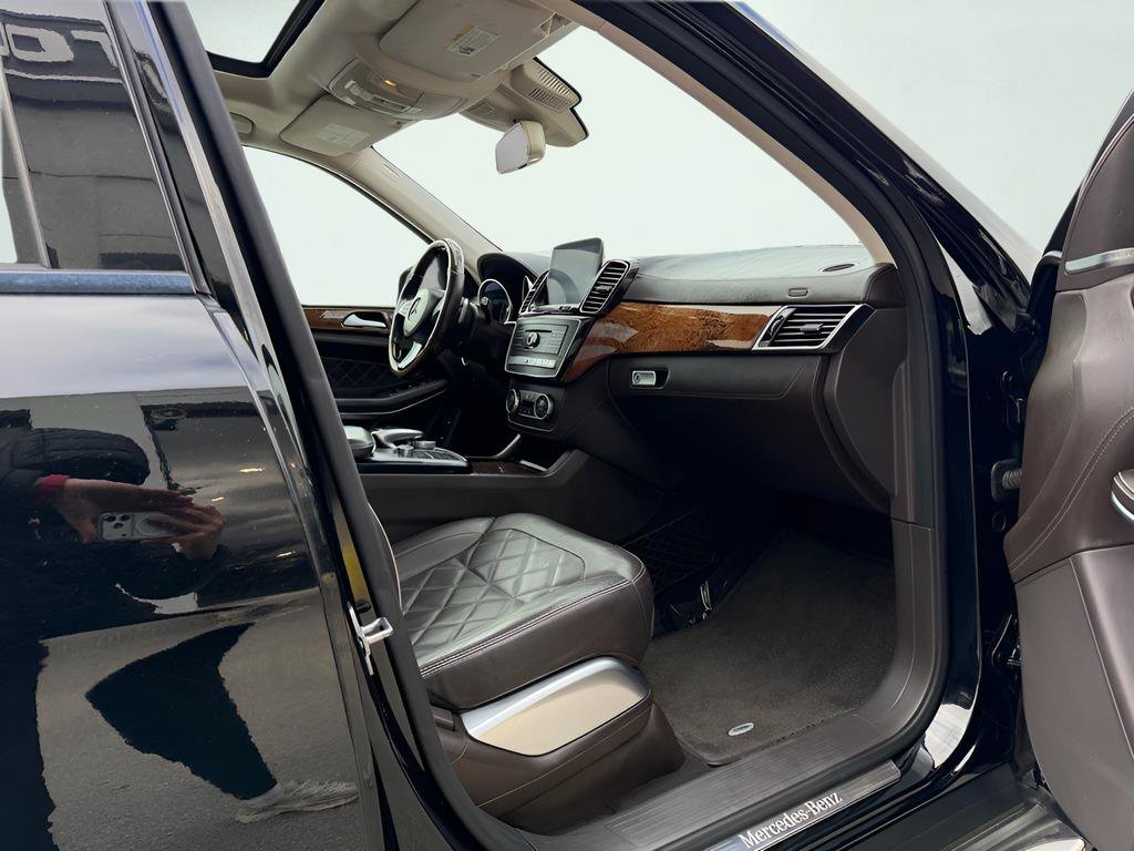 Used 2019 Mercedes-Benz GLS 550 4MATIC image 36