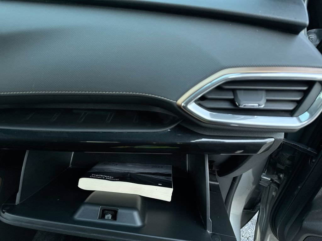 Used 2023 Chevrolet TrailBlazer ACTIV image 36