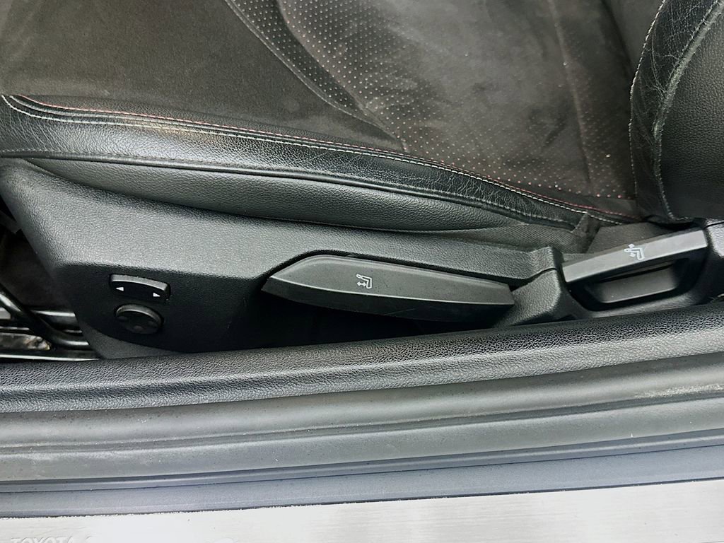 Used 2021 Toyota Supra w/ Safety & Technology Package image 23