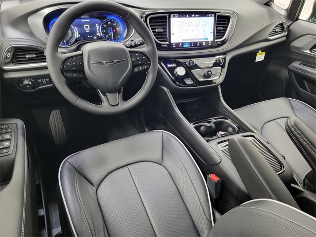 New 2026 Chrysler Pacifica Limited w/ S Appearance Package image 33