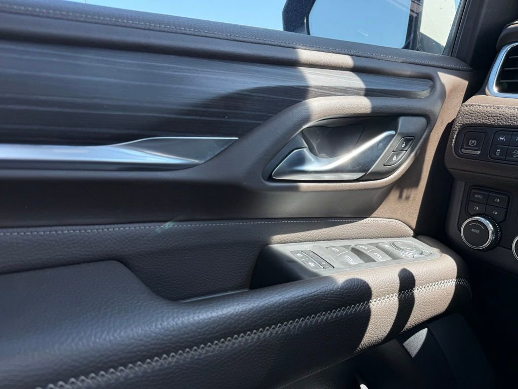Used 2021 GMC Yukon Denali AWD/4WD image 12