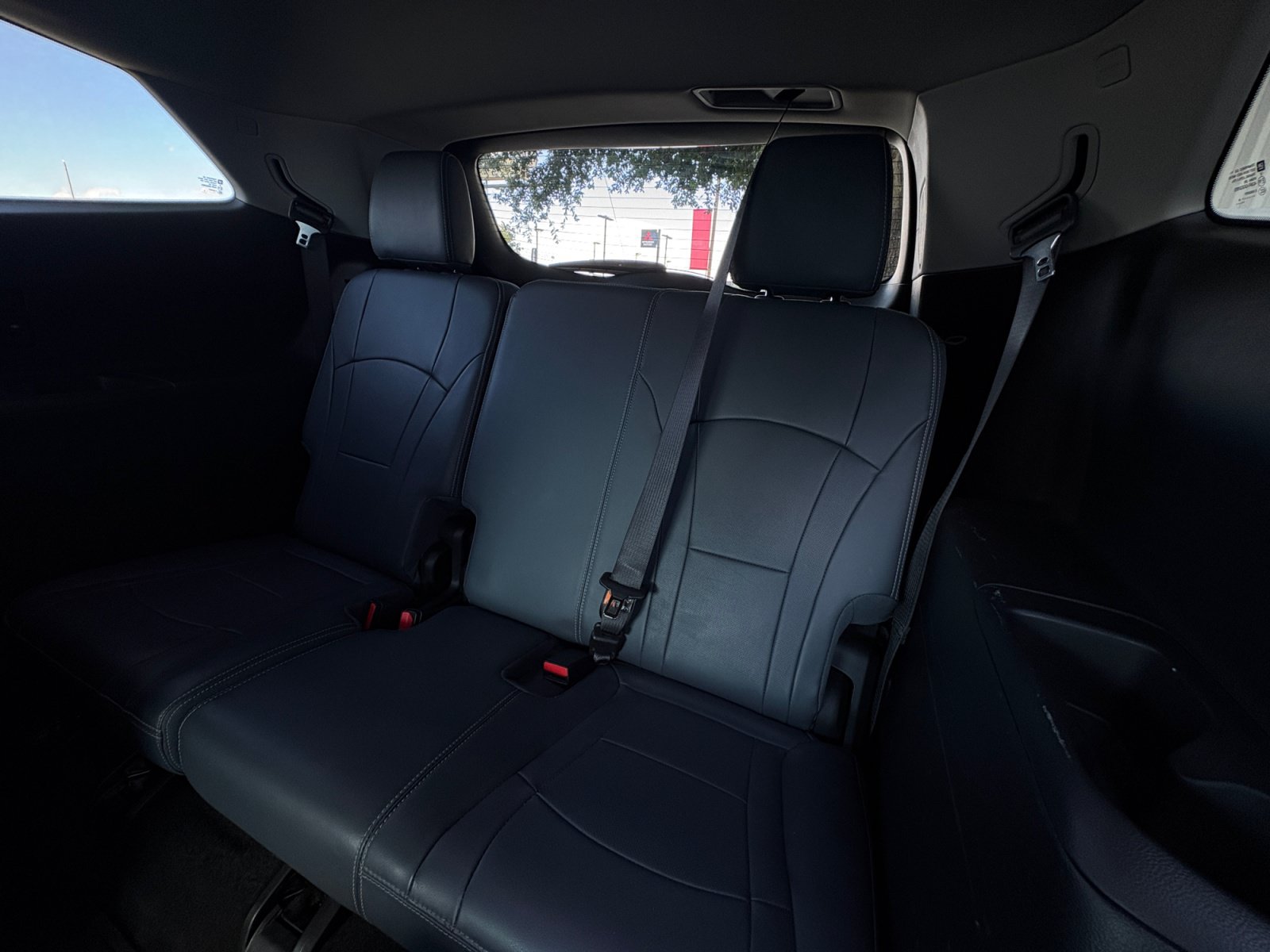 Used 2018 Buick Enclave Premium w/ Experience Buick Package FWD image 25