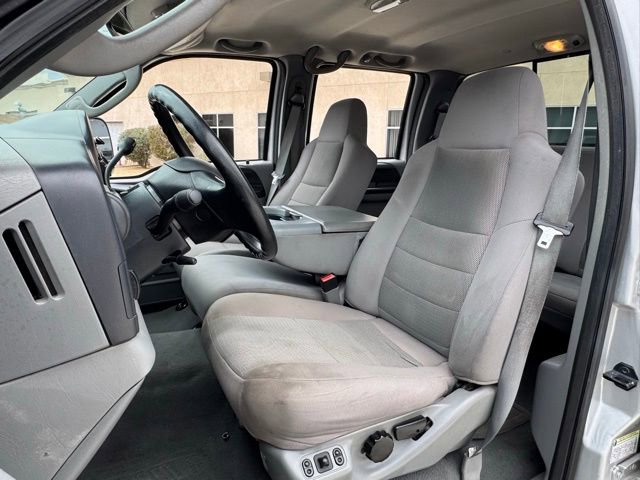 Used 2005 Ford F350 XLT image 29