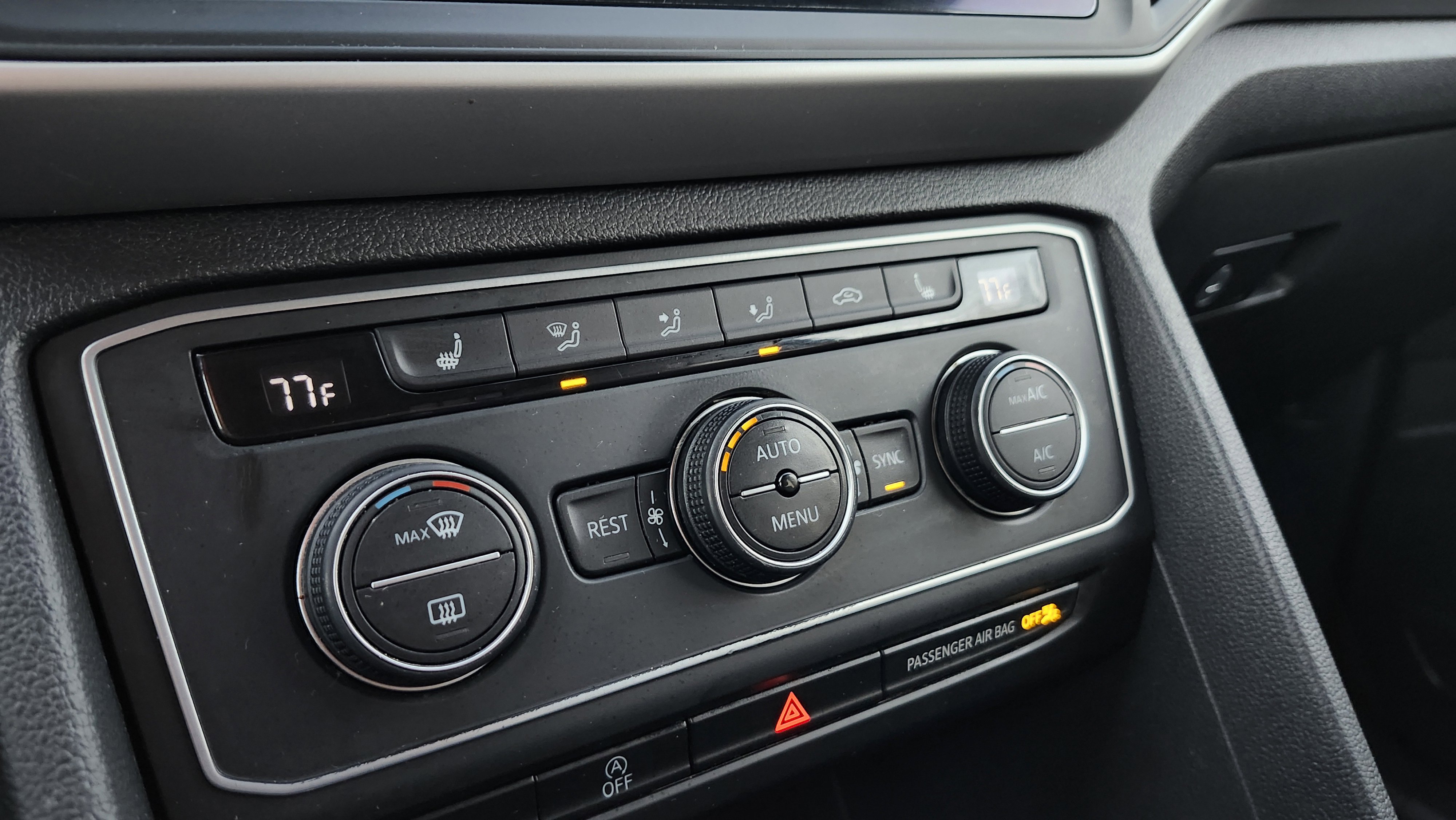 Used 2021 Volkswagen Atlas SE w/ Panoramic Sunroof Package image 34