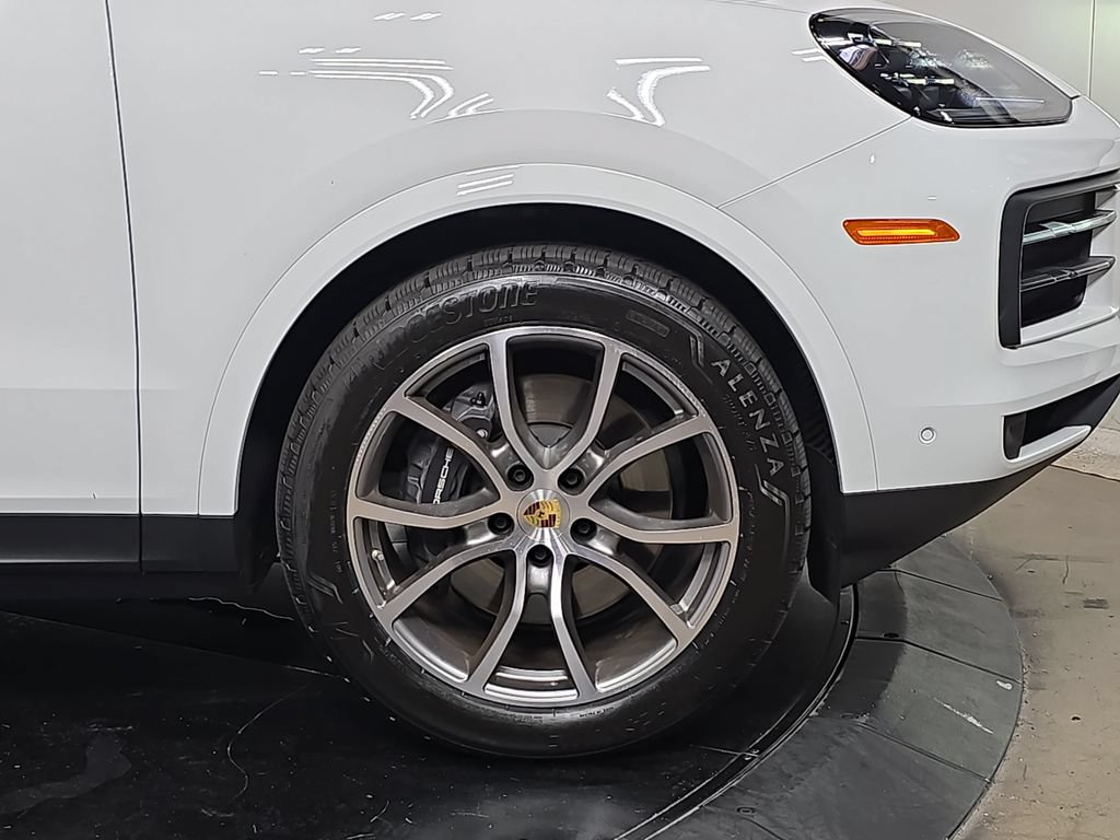 Certified 2024 Porsche Cayenne AWD/4WD image 11