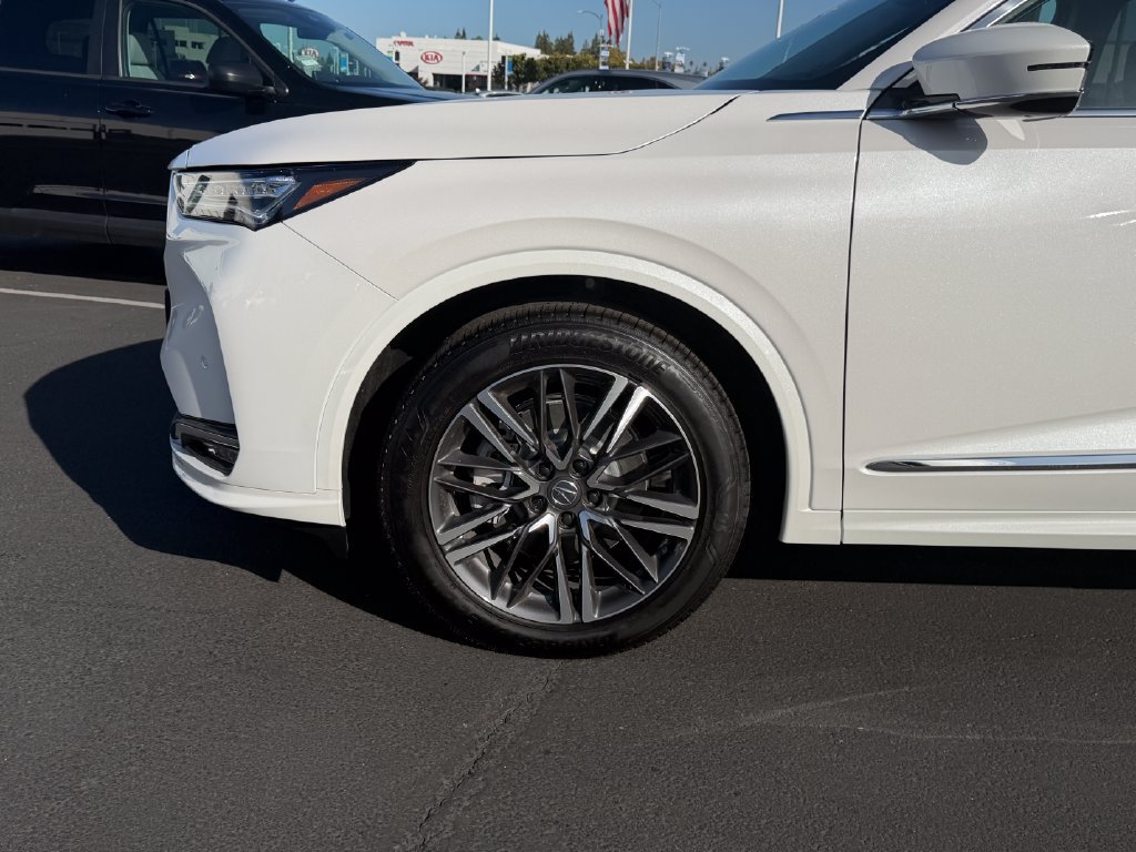 New 2026 Acura MDX w/ Advance Package AWD/4WD image 5